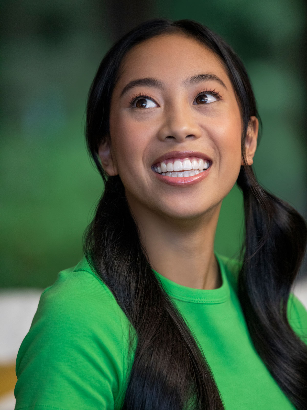 Clear & Discreet Straighten teeth almost invisibly Clear & Discreet Straighten teeth almost invisibly
